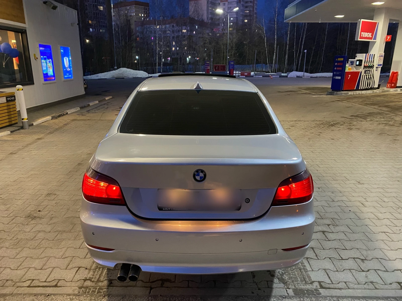 BMW 5 серии, 2004г, задний привод, автомат