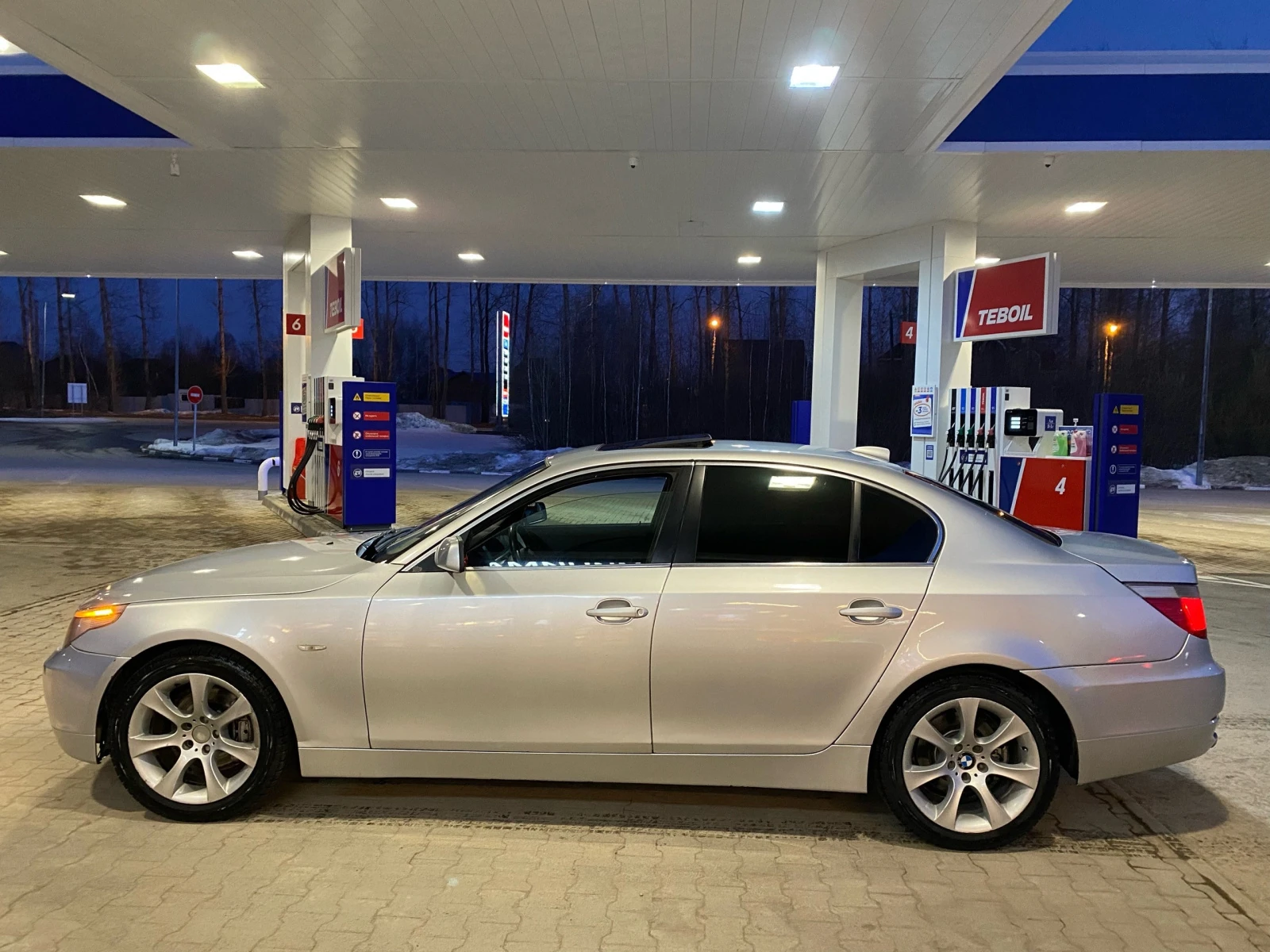 BMW 5 серии, 2004г, задний привод, автомат