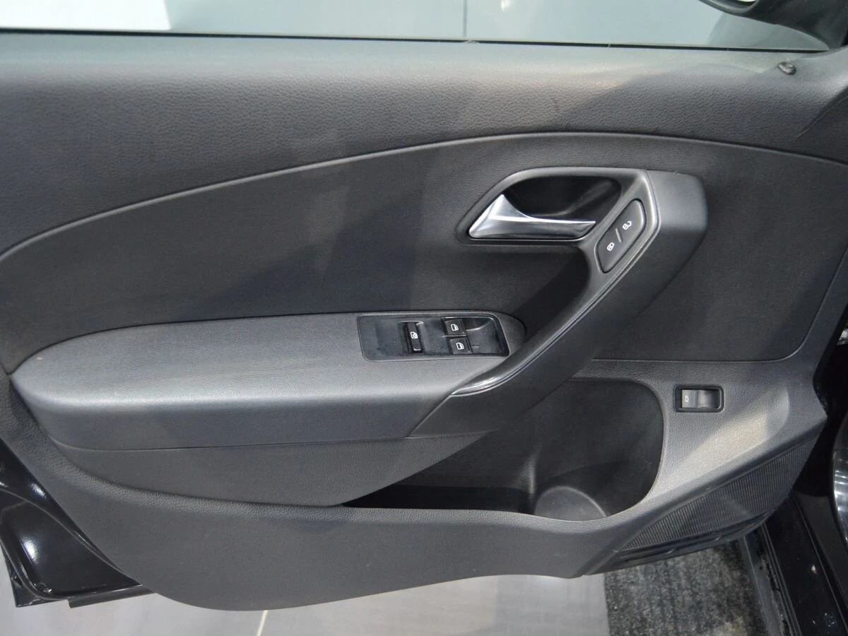 Volkswagen Polo, 2011г, передний привод, механика