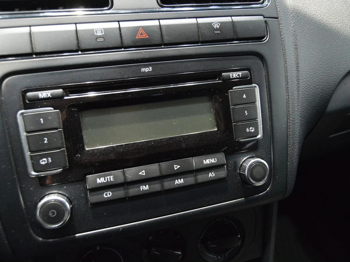 Volkswagen Polo, 2011г, передний привод, механика