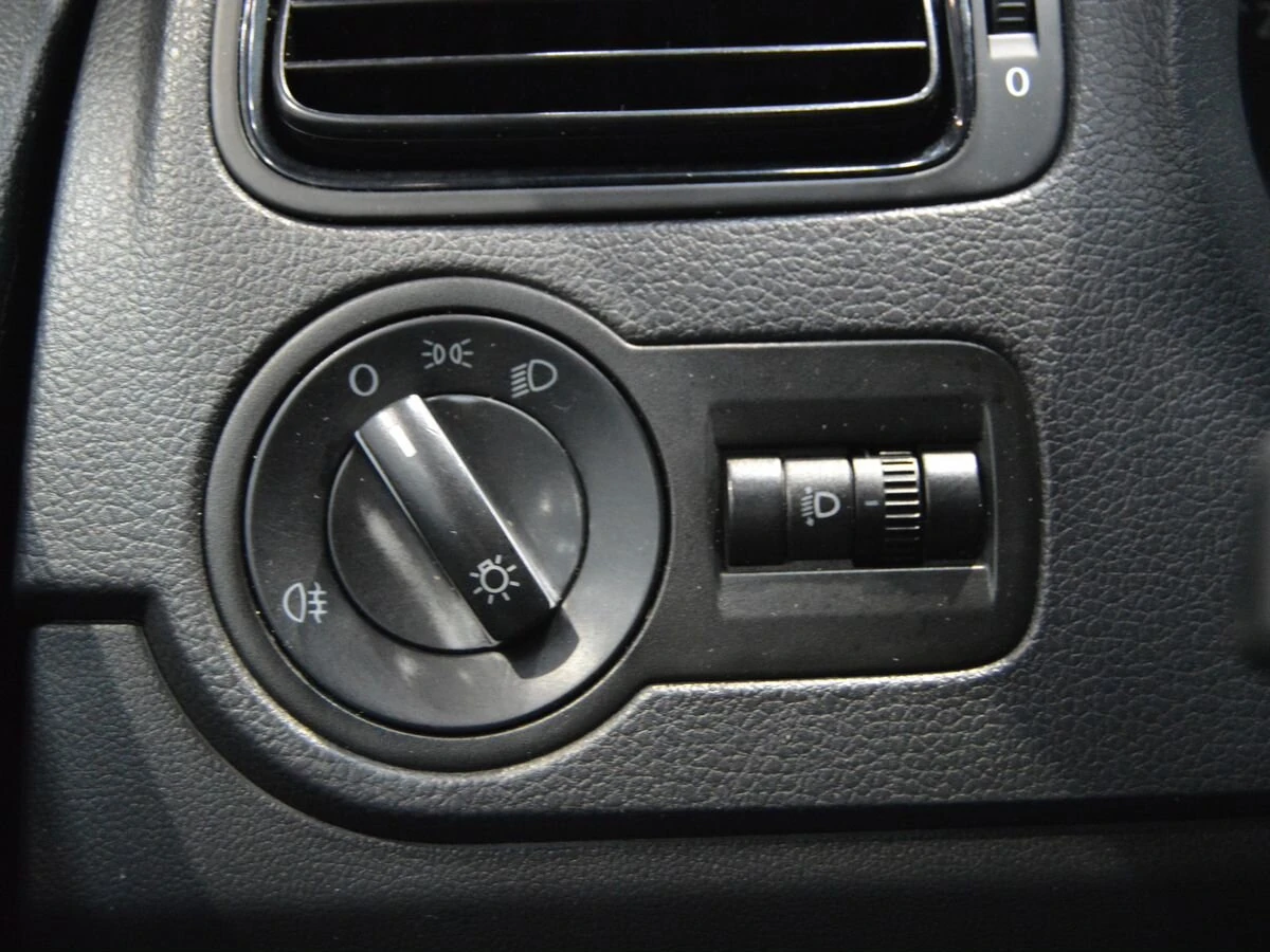 Volkswagen Polo, 2011г, передний привод, механика