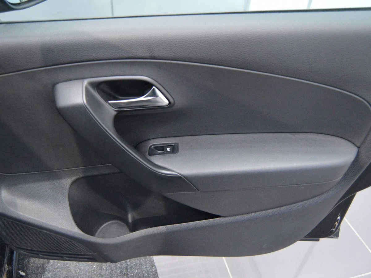 Volkswagen Polo, 2011г, передний привод, механика