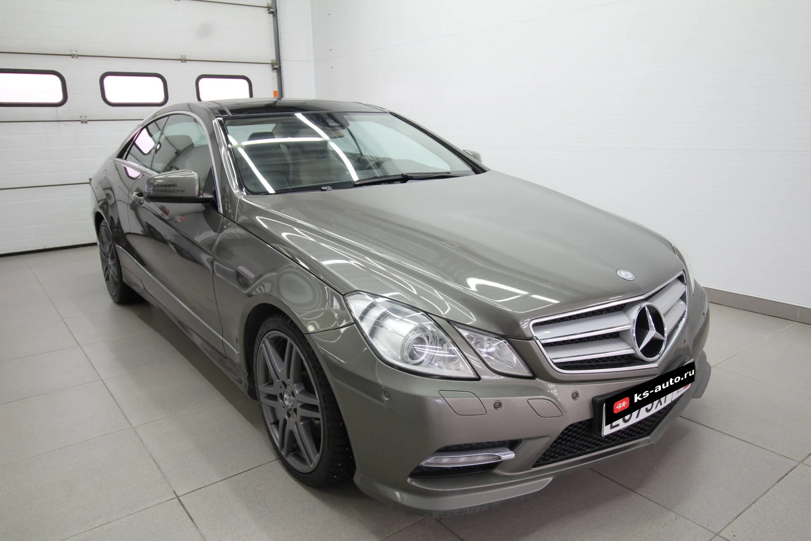 Mercedes-Benz E-Класс, 2012г, задний привод, автомат