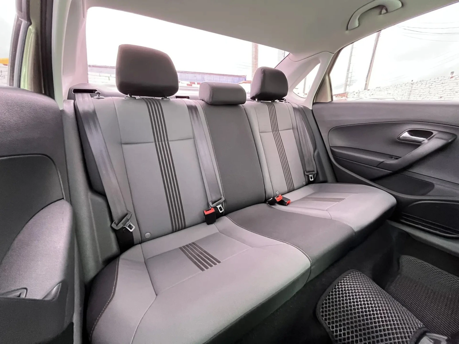 Volkswagen Polo, 2017г, передний привод, автомат