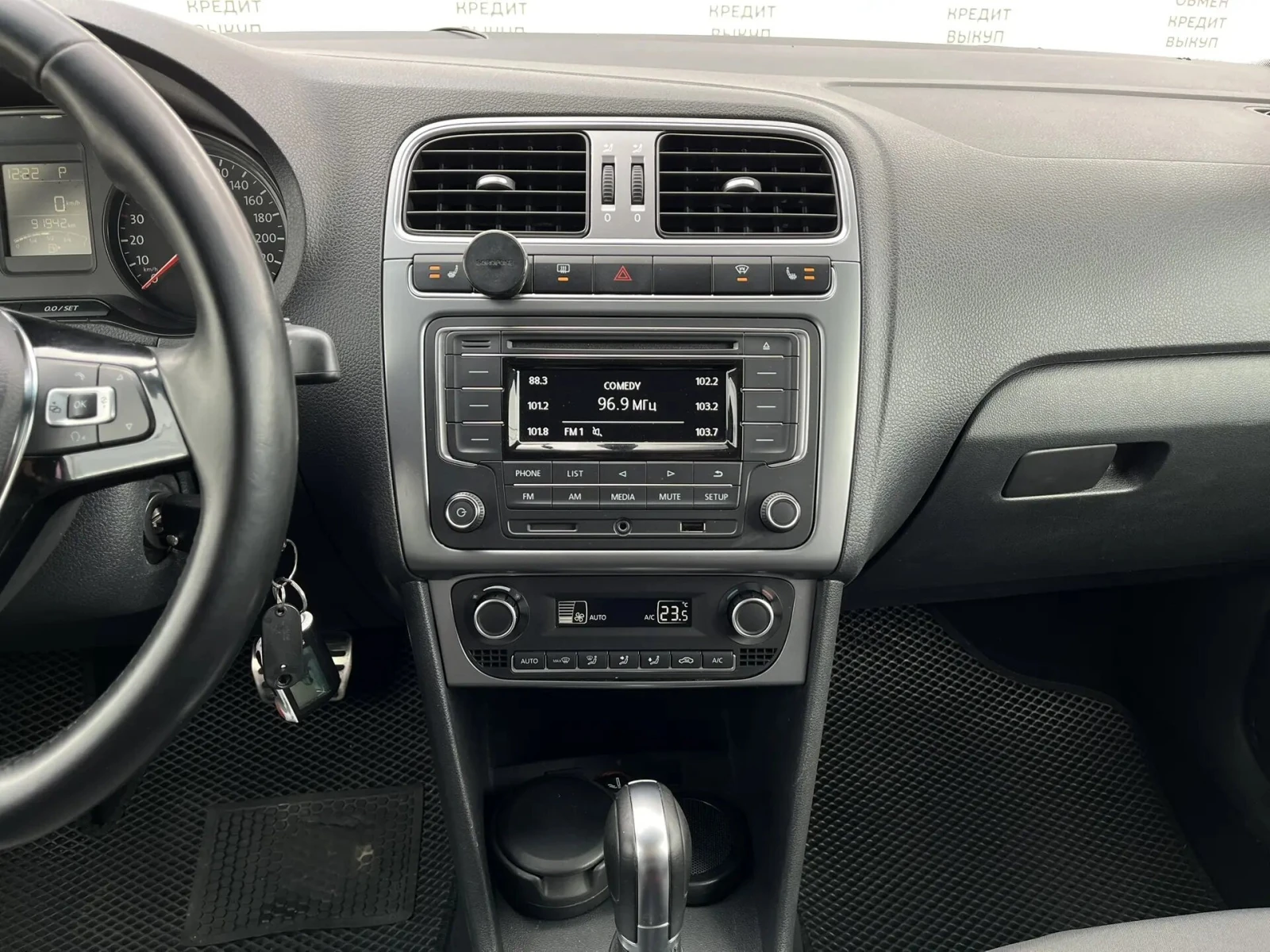 Volkswagen Polo, 2017г, передний привод, автомат