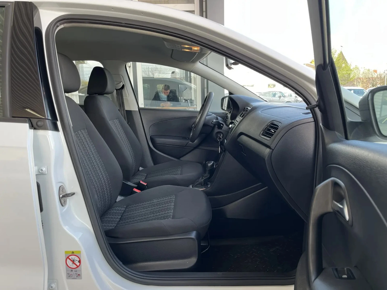 Volkswagen Polo, 2017г, передний привод, автомат