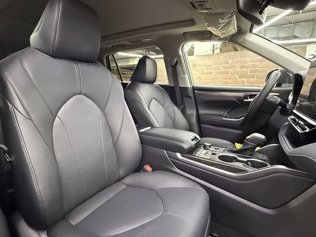Toyota Highlander, 2026г, полный привод, автомат