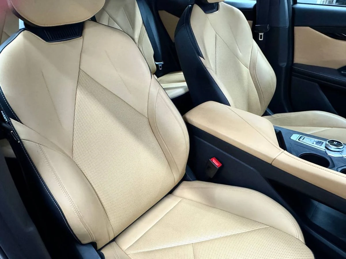 Changan UNI-V, 2023г, передний привод, робот