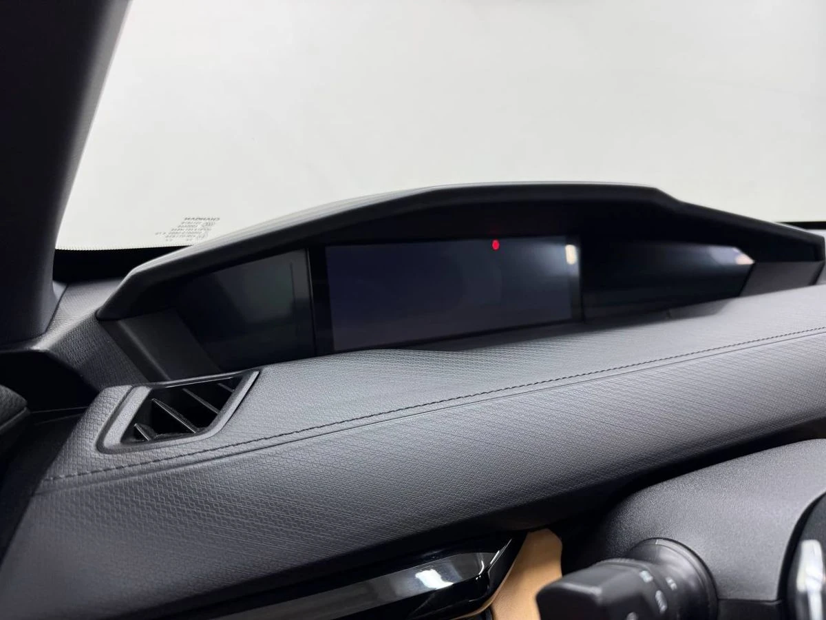 Changan UNI-V, 2023г, передний привод, робот