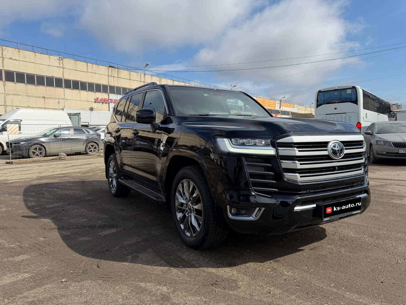 Toyota Land Cruiser, 2024г, полный привод, автомат