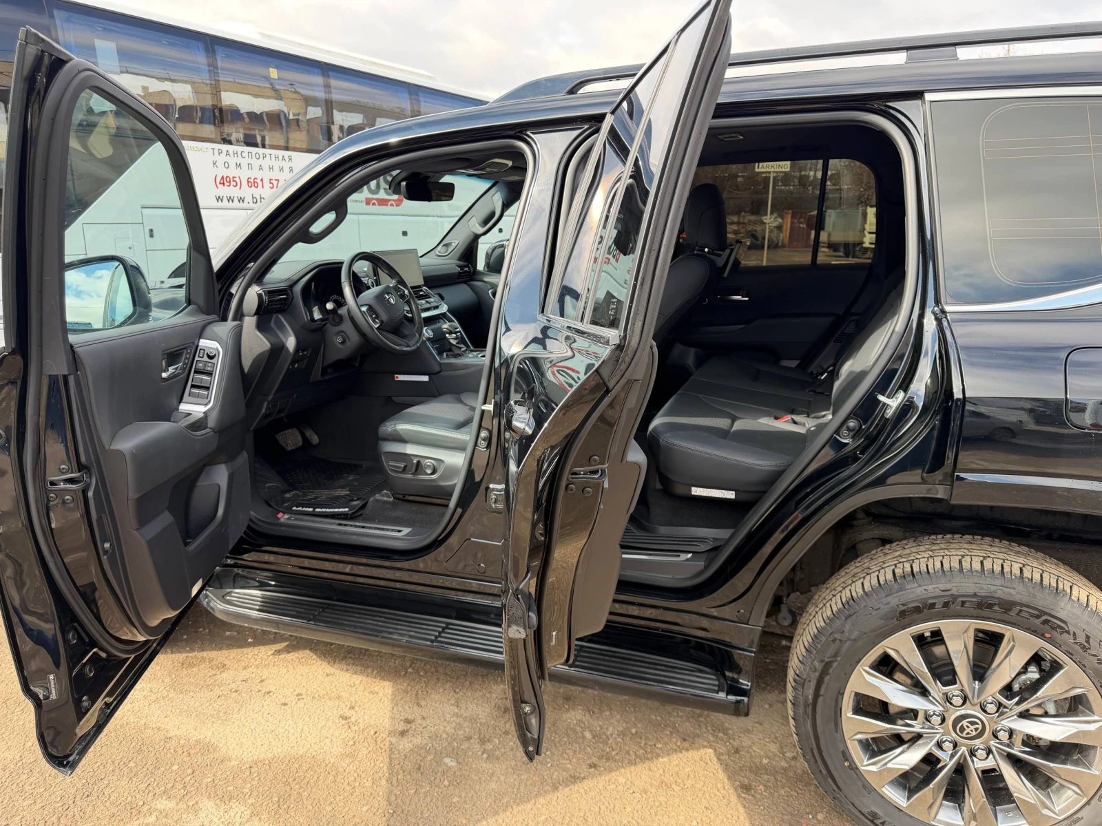 Toyota Land Cruiser, 2024г, полный привод, автомат