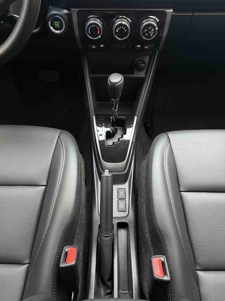 Toyota Yaris, 2023г, передний привод, вариатор