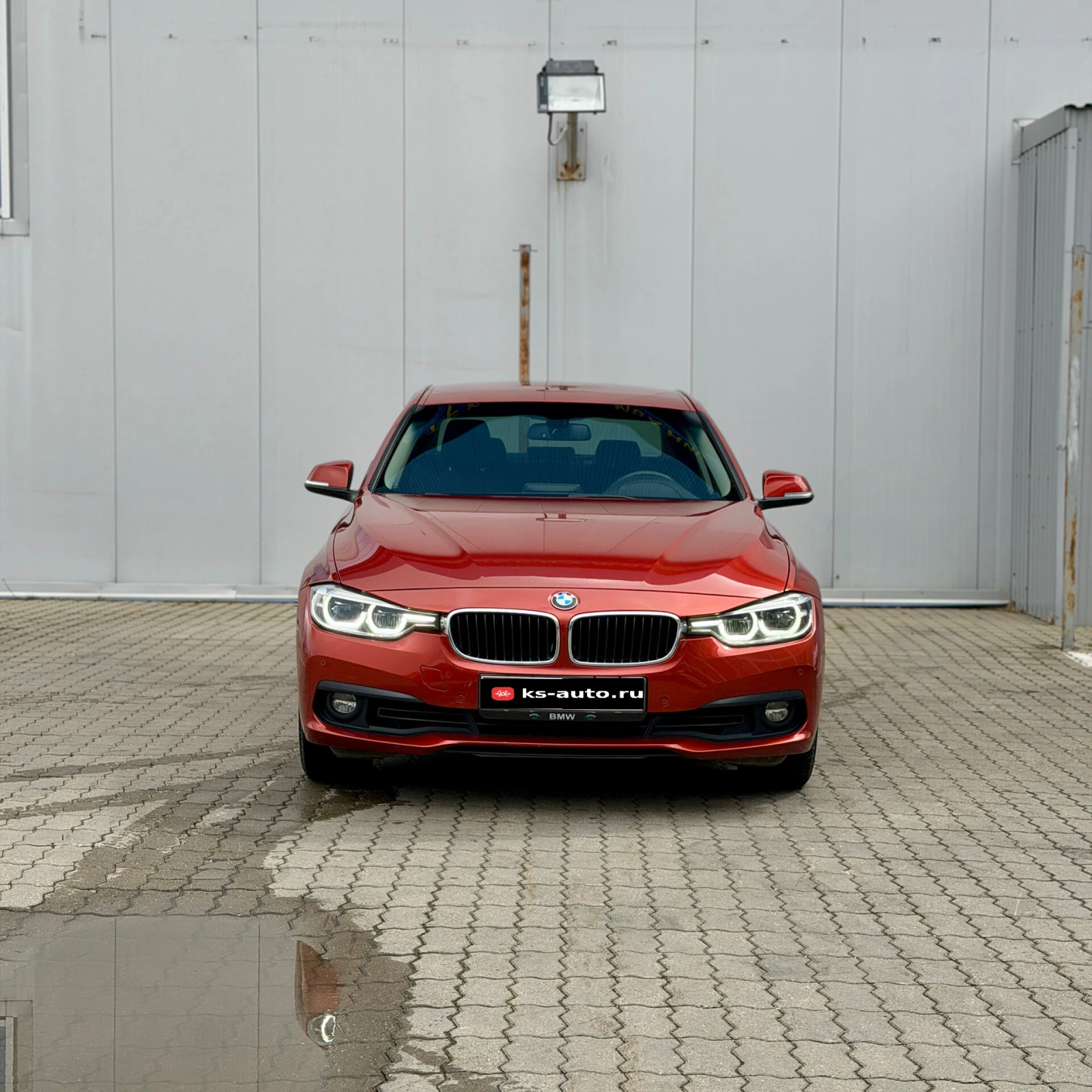 BMW 3 серии, 2017г, задний привод, автомат