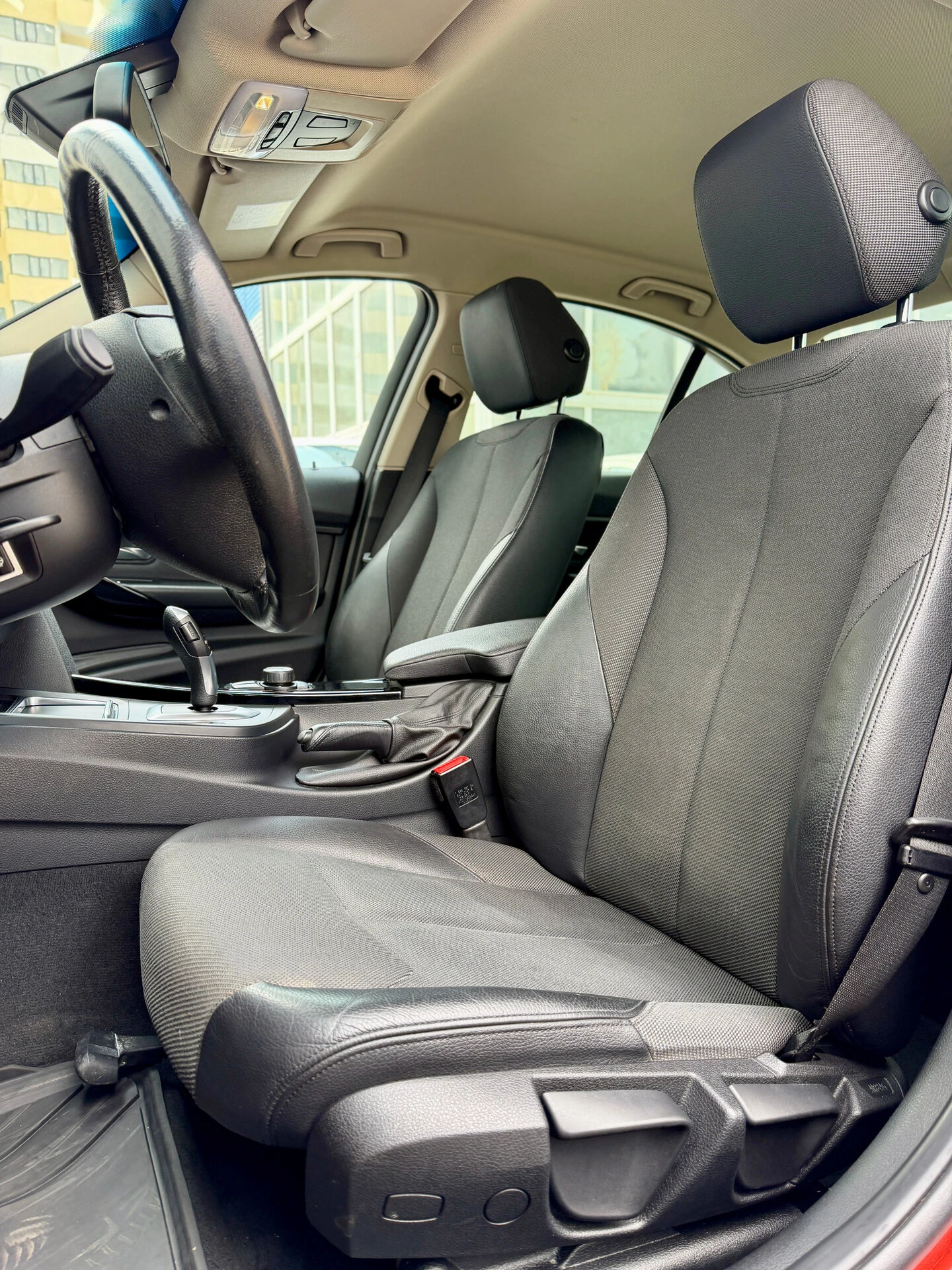 BMW 3 серии, 2017г, задний привод, автомат