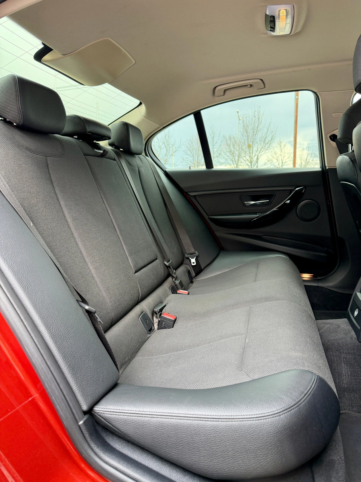 BMW 3 серии, 2017г, задний привод, автомат