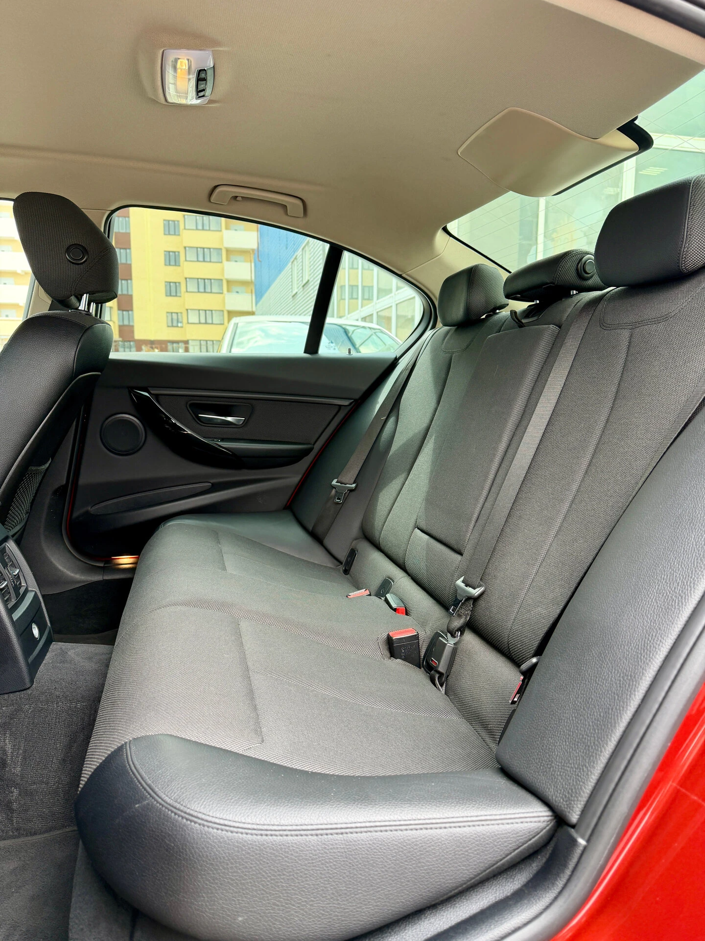 BMW 3 серии, 2017г, задний привод, автомат