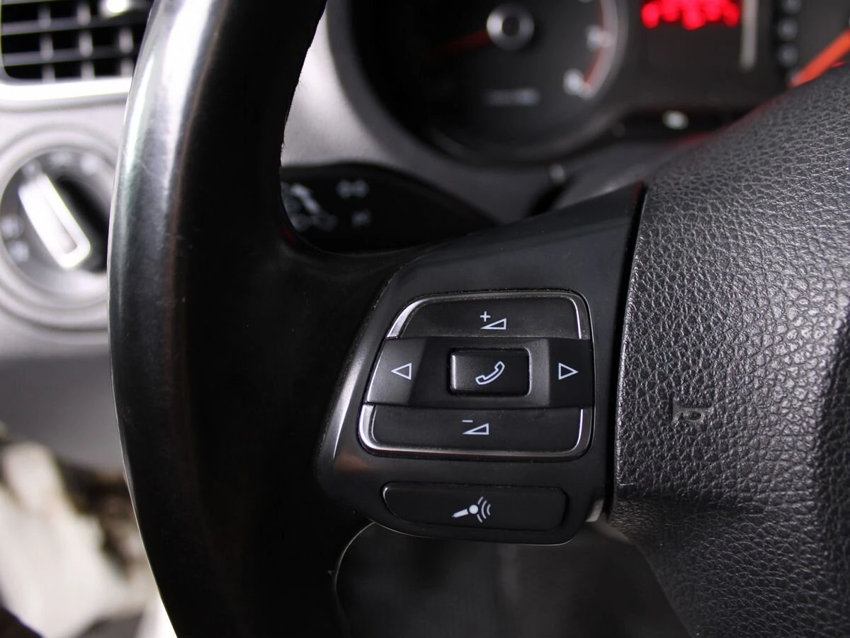 Volkswagen Polo, 2013г, передний привод, автомат