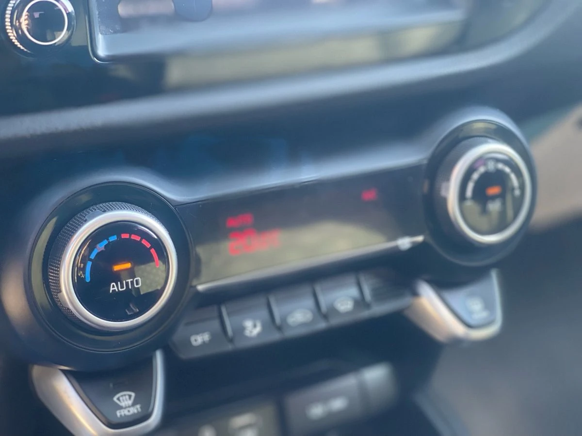 Kia Rio, 2018г, передний привод, автомат