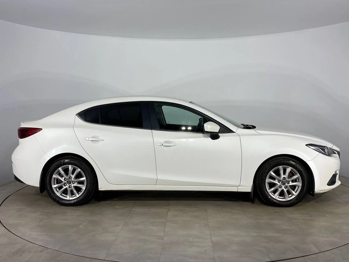 Mazda 3, 2016г, передний привод, автомат