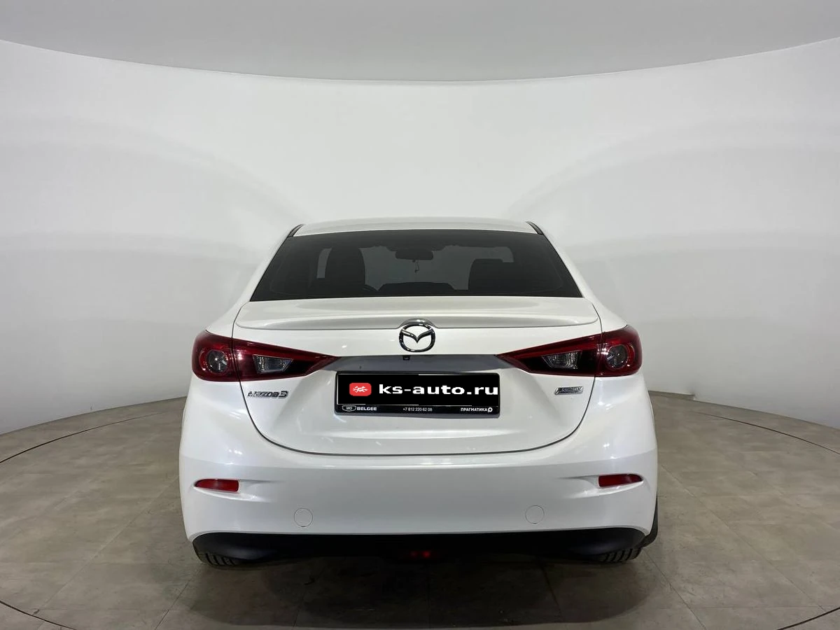 Mazda 3, 2016г, передний привод, автомат