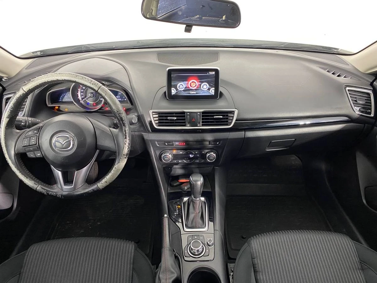 Mazda 3, 2016г, передний привод, автомат