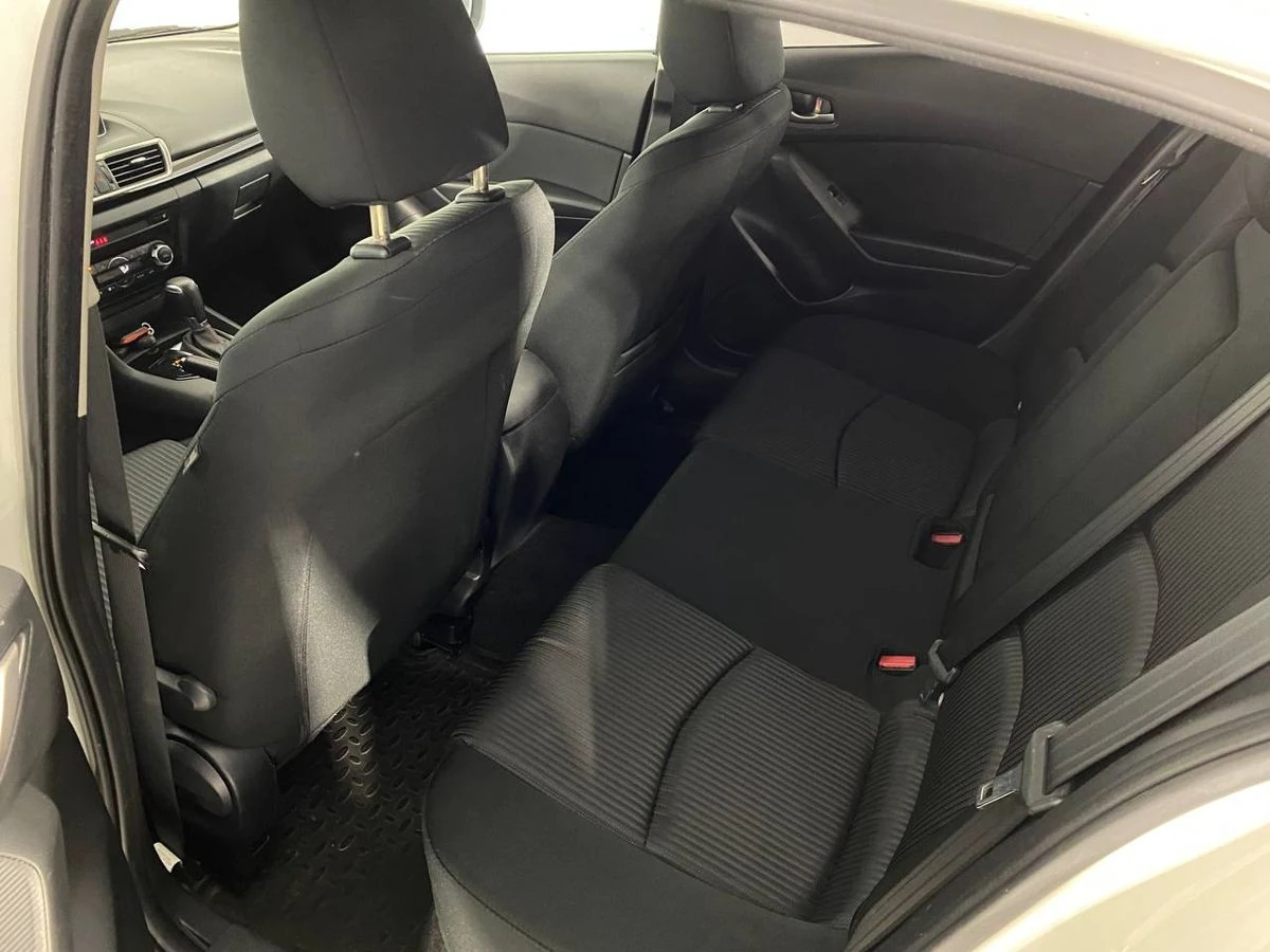 Mazda 3, 2016г, передний привод, автомат