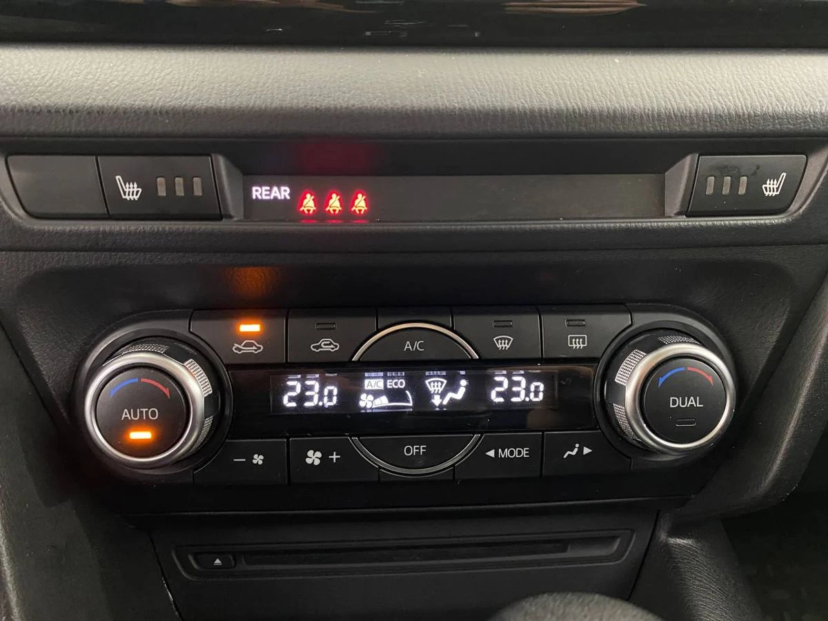 Mazda 3, 2016г, передний привод, автомат