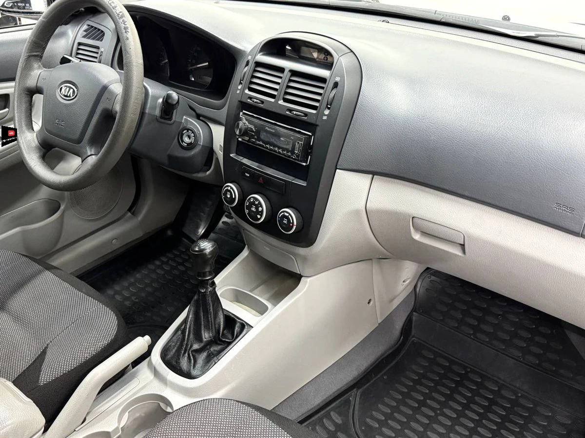 Kia Cerato, 2008г, передний привод, механика