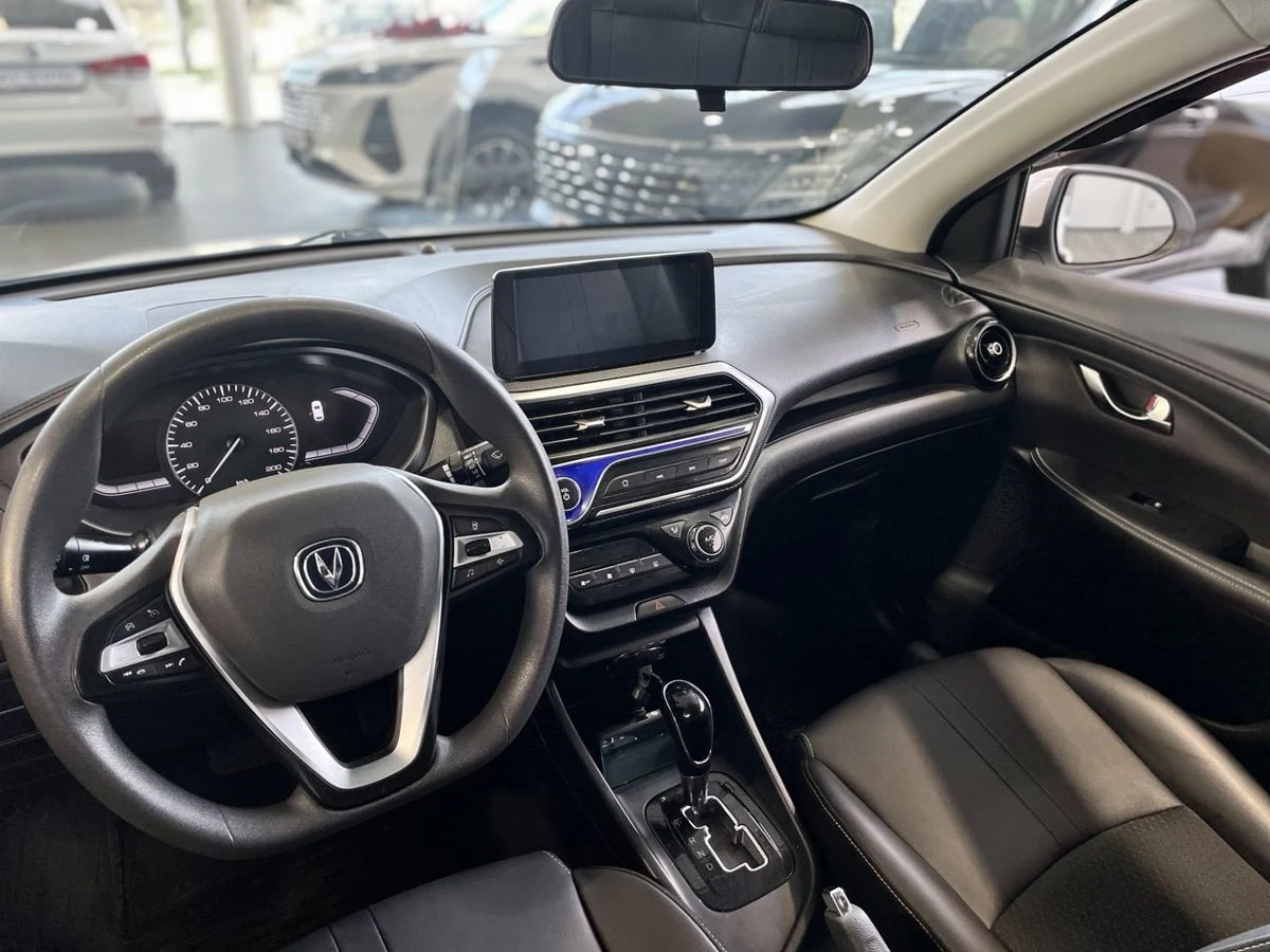 Changan Alsvin, 2023г, передний привод, робот