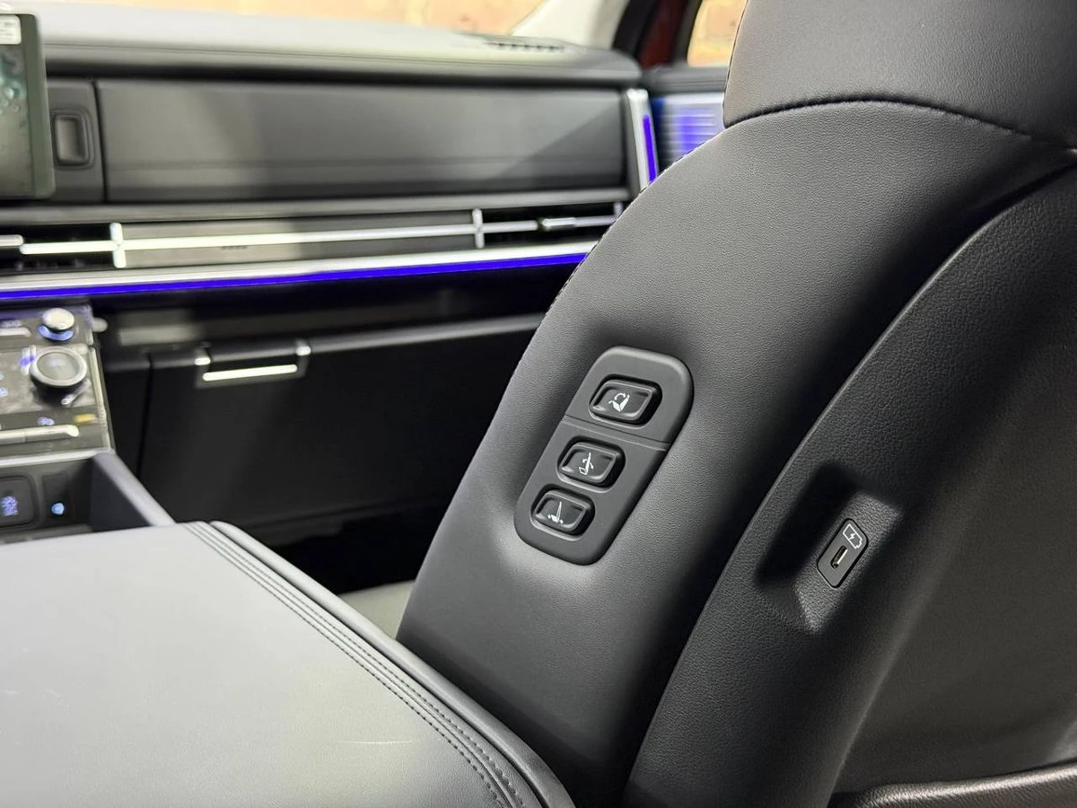 Hyundai Santa Fe, 2024г, полный привод, автомат