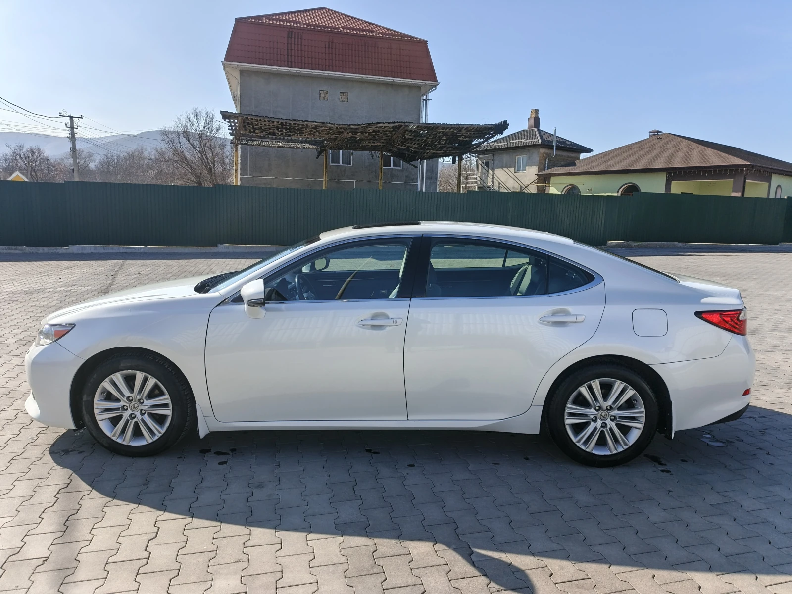 Lexus ES, 2013г, передний привод, автомат