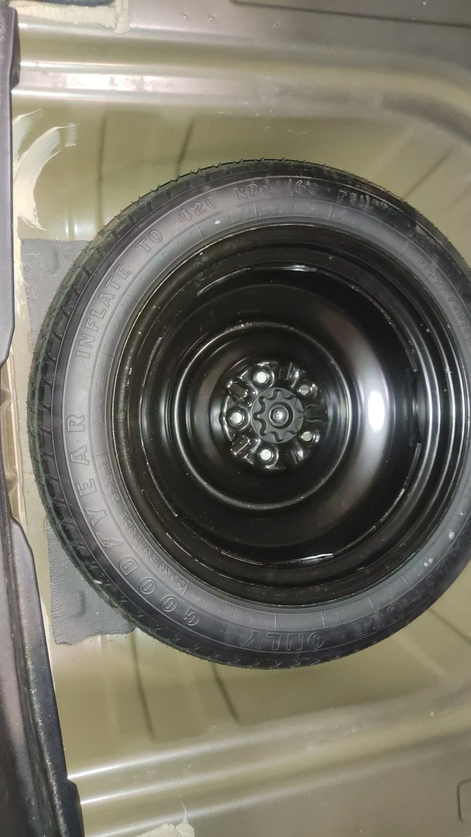 Toyota Camry, 2016г, передний привод, автомат