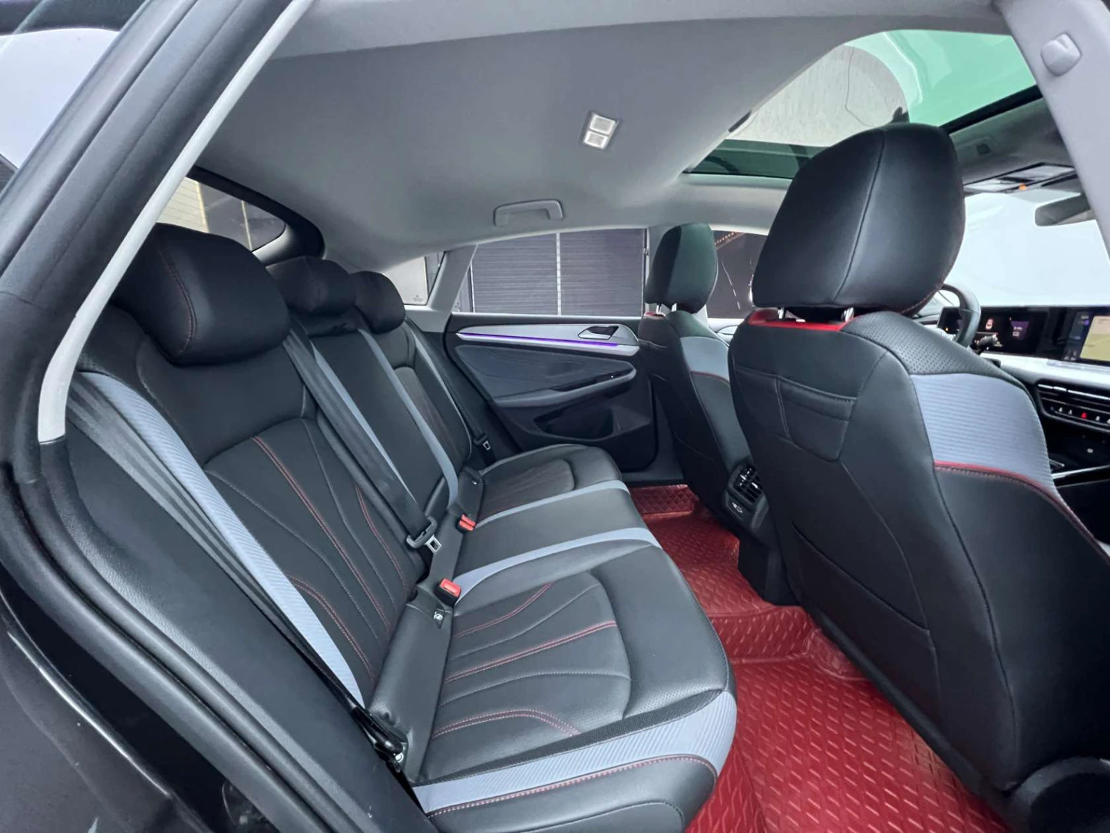 Volkswagen Lamando, 2022г, передний привод, робот