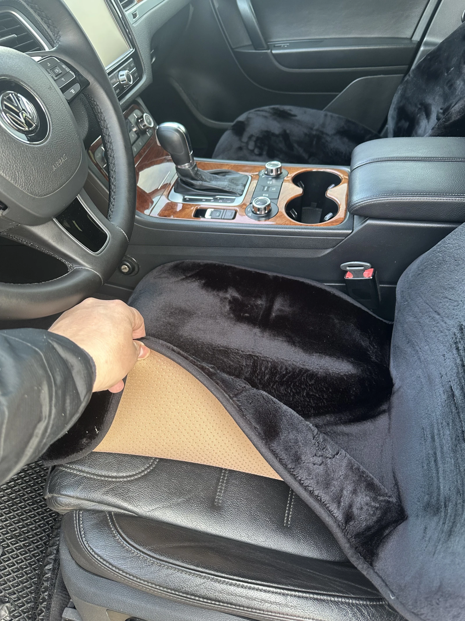 Volkswagen Touareg, 2011г, полный привод, автомат