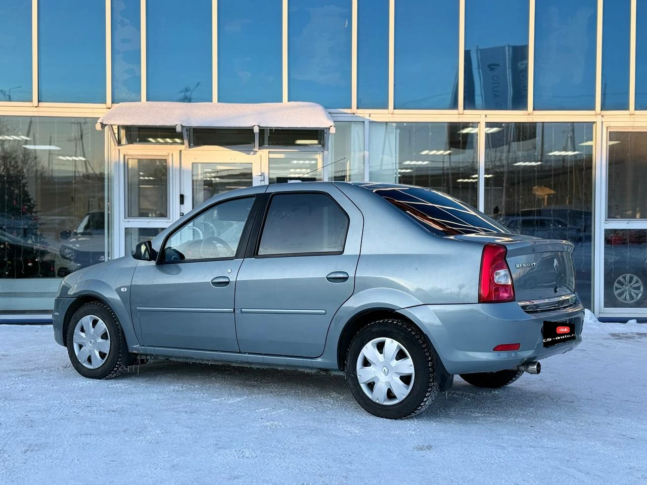 Renault Logan, 2011г, передний привод, автомат