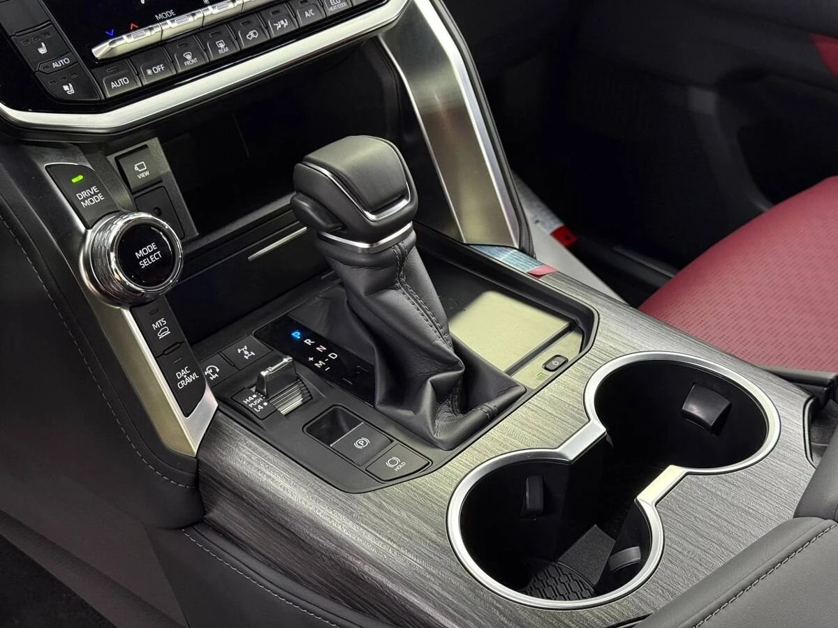 Toyota Land Cruiser, 2025г, полный привод, автомат