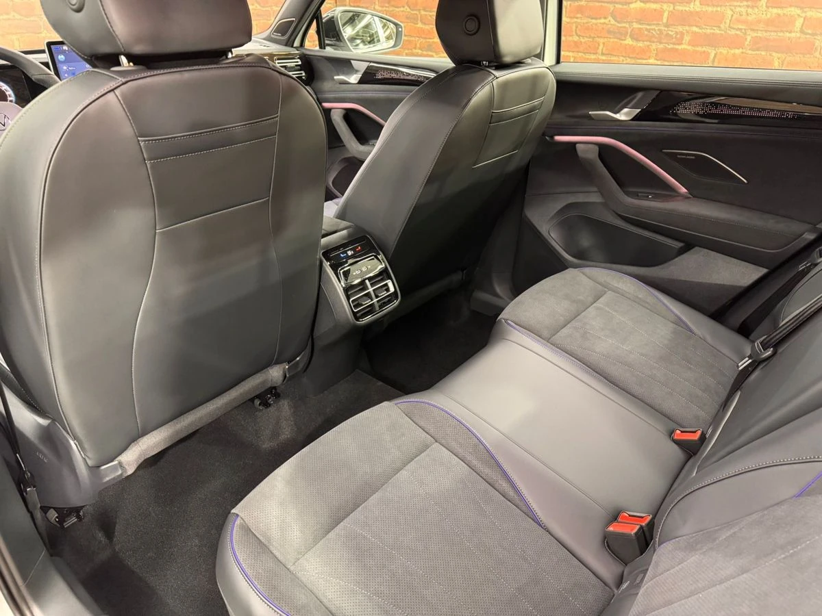 Volkswagen Tiguan, 2026г, полный привод, робот