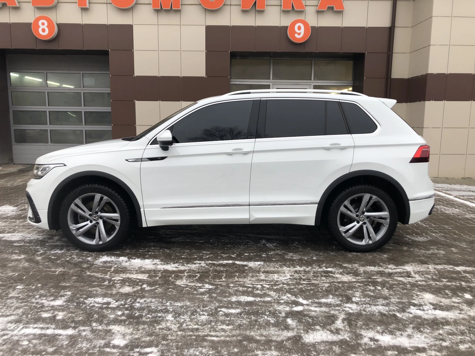 Volkswagen Tiguan, 2021г, полный привод, робот