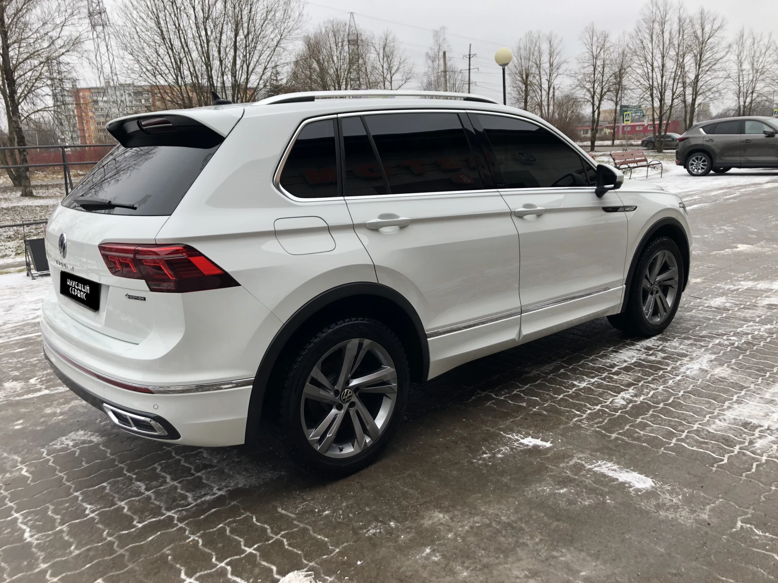 Volkswagen Tiguan, 2021г, полный привод, робот