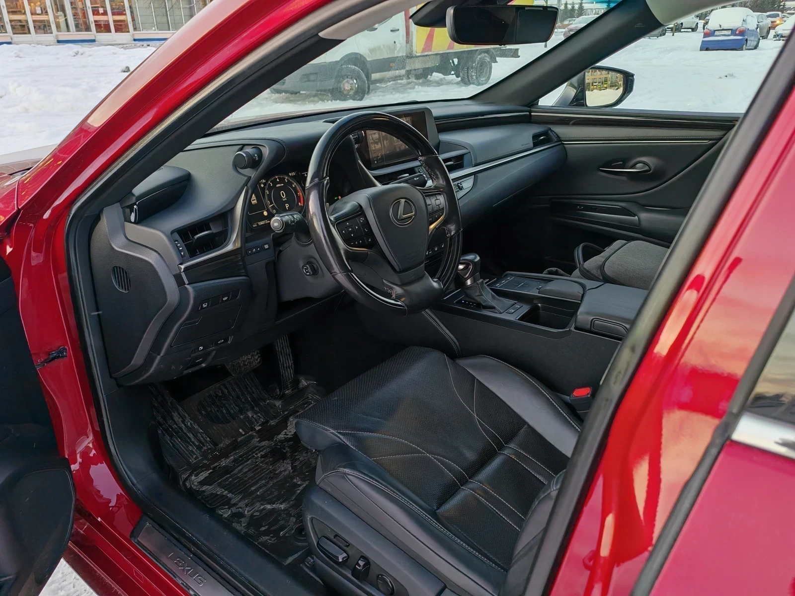 Lexus ES, 2019г, передний привод, автомат