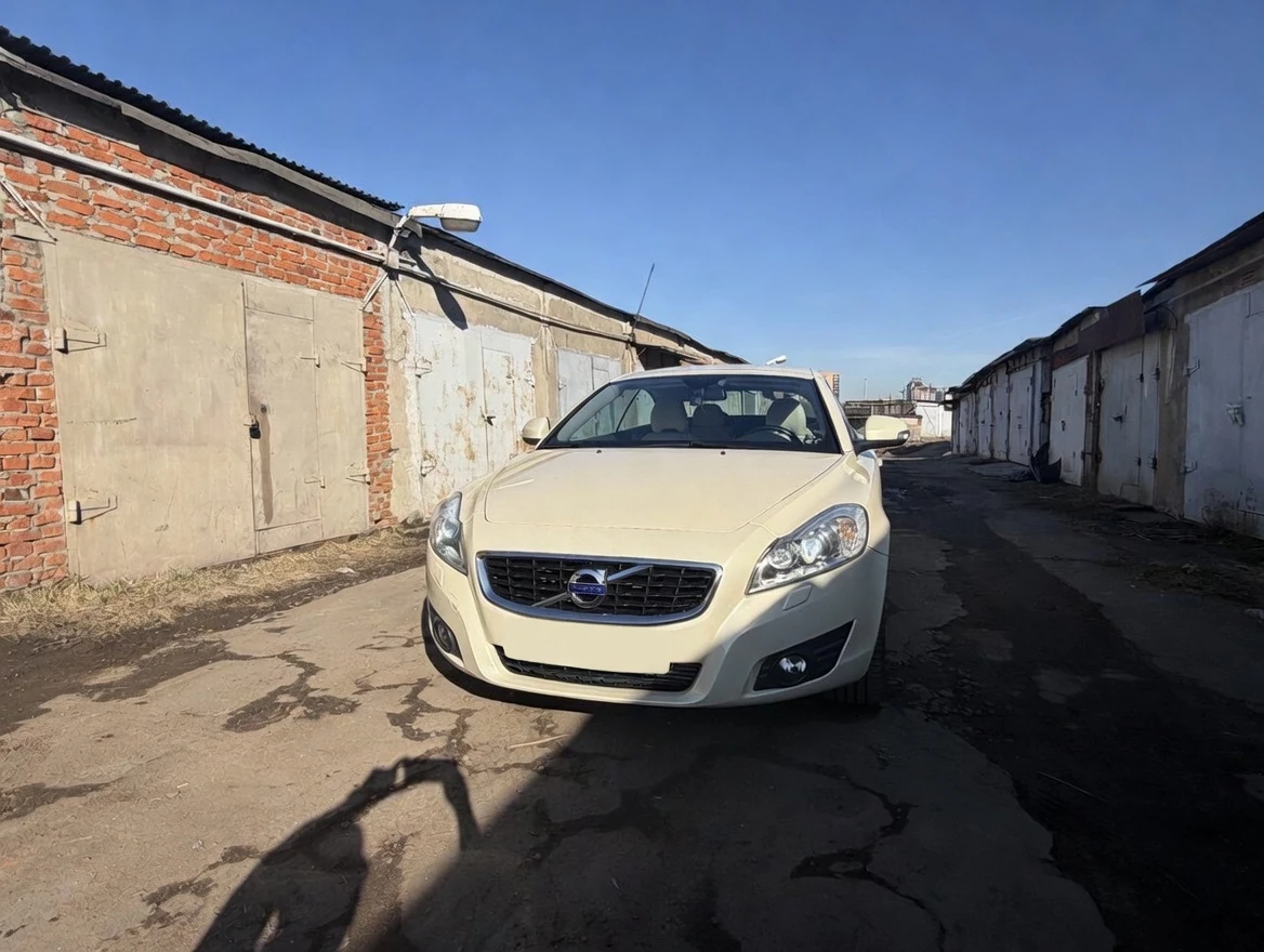 Volvo C70, 2010г, передний привод, автомат