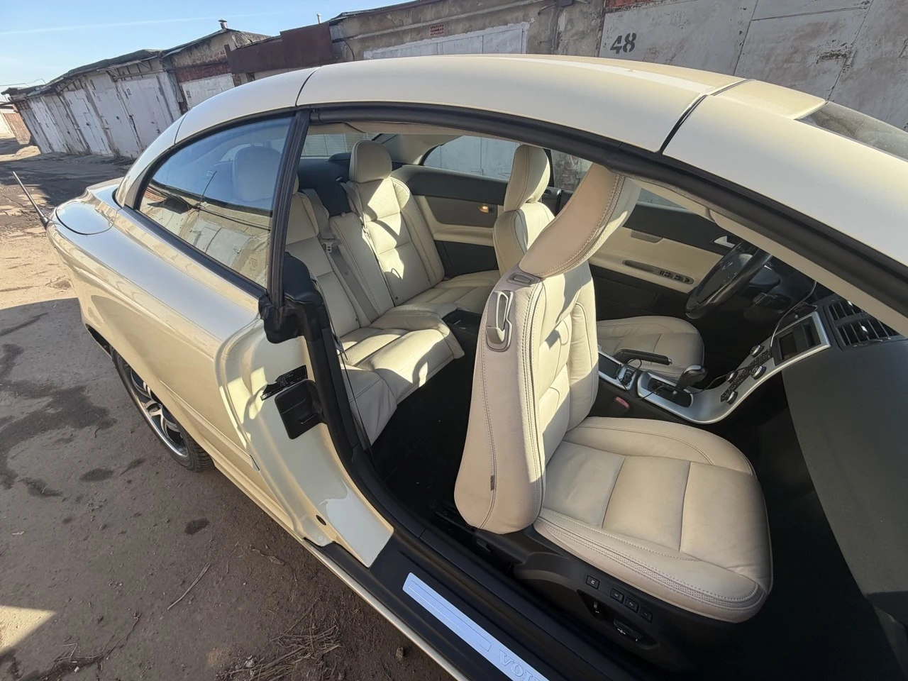 Volvo C70, 2010г, передний привод, автомат