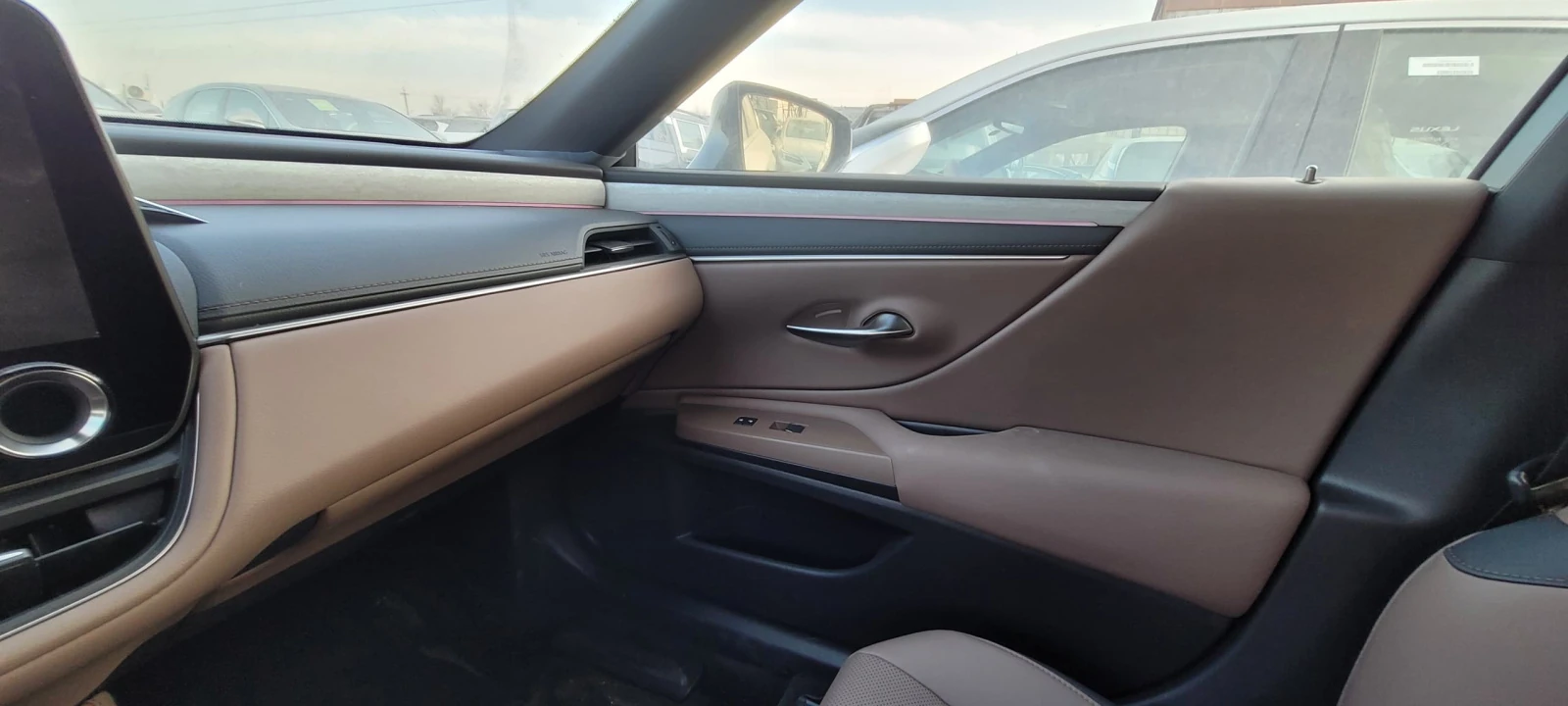 Lexus ES, 2025г, передний привод, вариатор