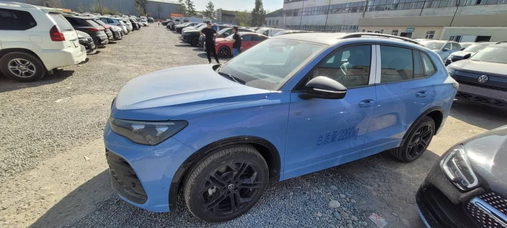 Volkswagen Tiguan, 2026г, полный привод, робот