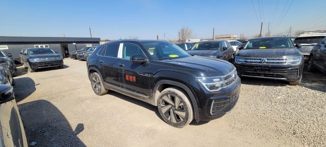 Volkswagen Teramont, 2026г, полный привод, робот