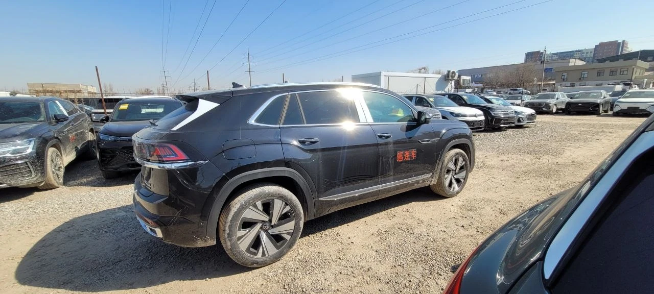 Volkswagen Teramont, 2026г, полный привод, робот