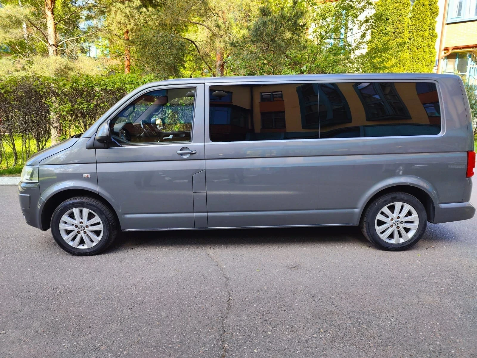 Volkswagen Caravelle, 2011г, передний привод, робот