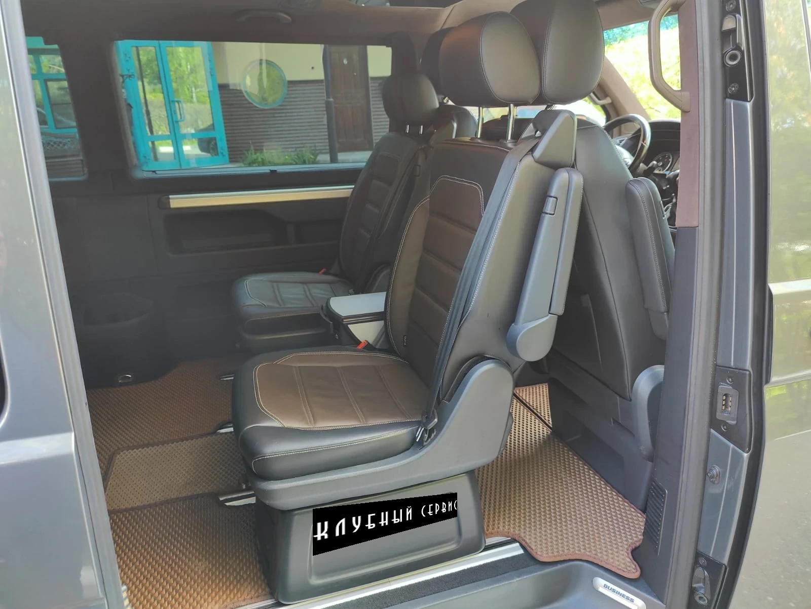 Volkswagen Caravelle, 2011г, передний привод, робот