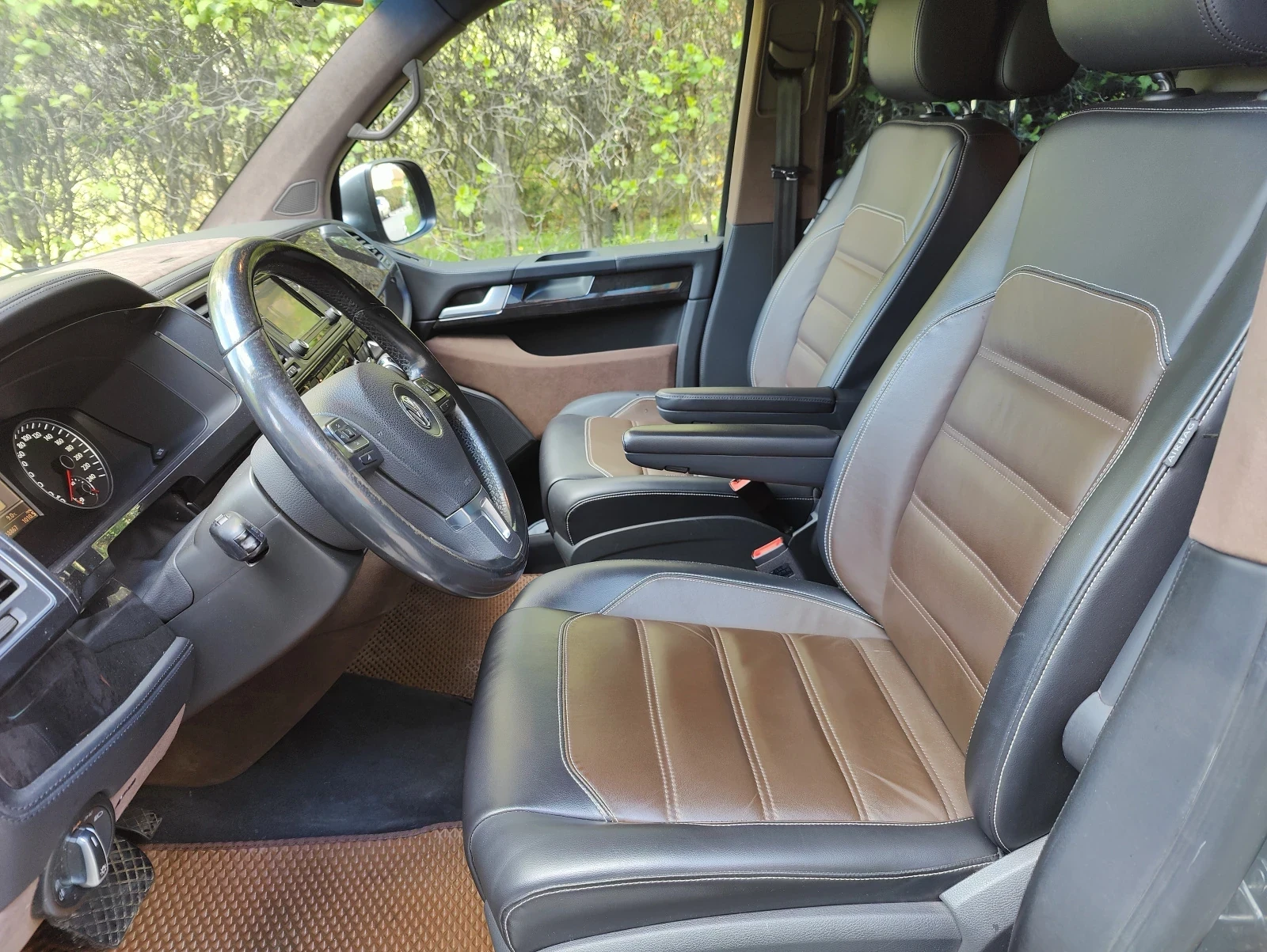 Volkswagen Caravelle, 2011г, передний привод, робот