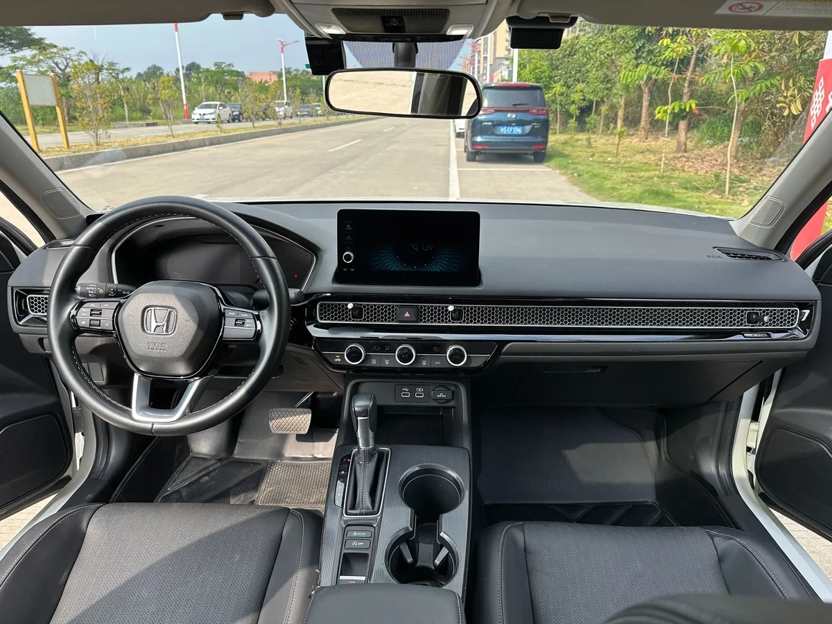 Honda Civic, 2022г, передний привод, вариатор